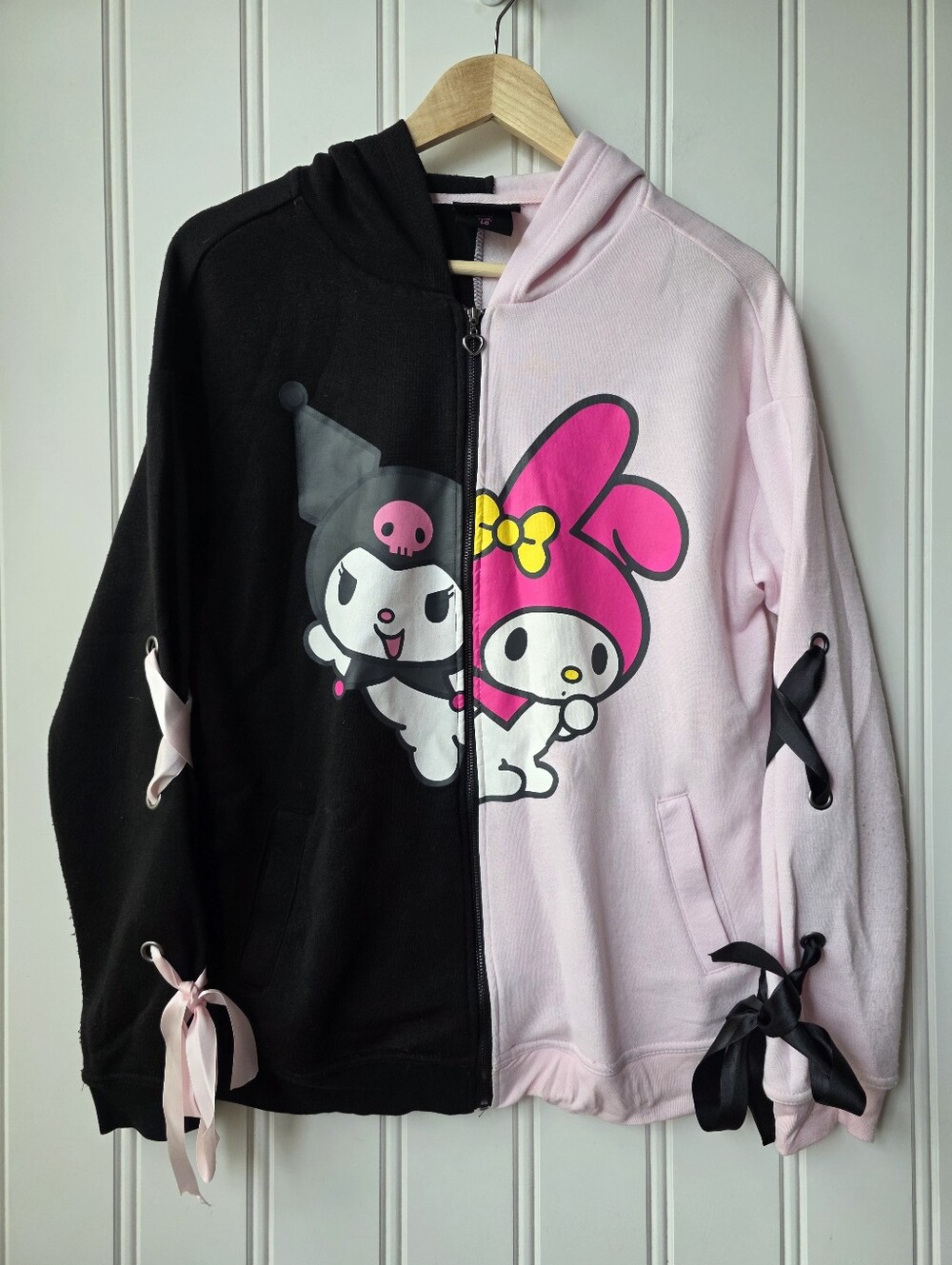 Hot Topic My Melody & Kuromi Split Lace Up Pink Black Zip Up Hoodie Large